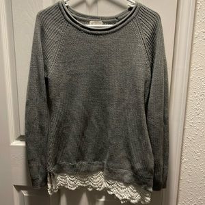 Grey sweater with lice trim